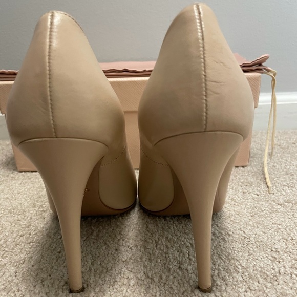 Prada Pumps - Picture 2 of 8